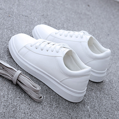 WMNS Flat Sole Athletic Shoes - Lace Front / Padded Tongue