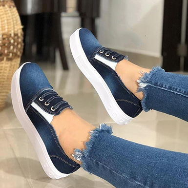 Women's Van-Style Slip On Athletic Shoes - Decorative Laces / Ro Women's Van-Style Slip On Athletic Shoes - Decorative Laces / Ro
